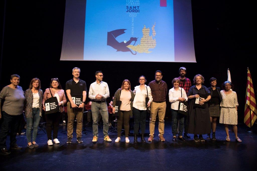 Recull fotogrfic del lliurament de premis del Concurs literari Sant Jordi 2023 - Foto 16293424