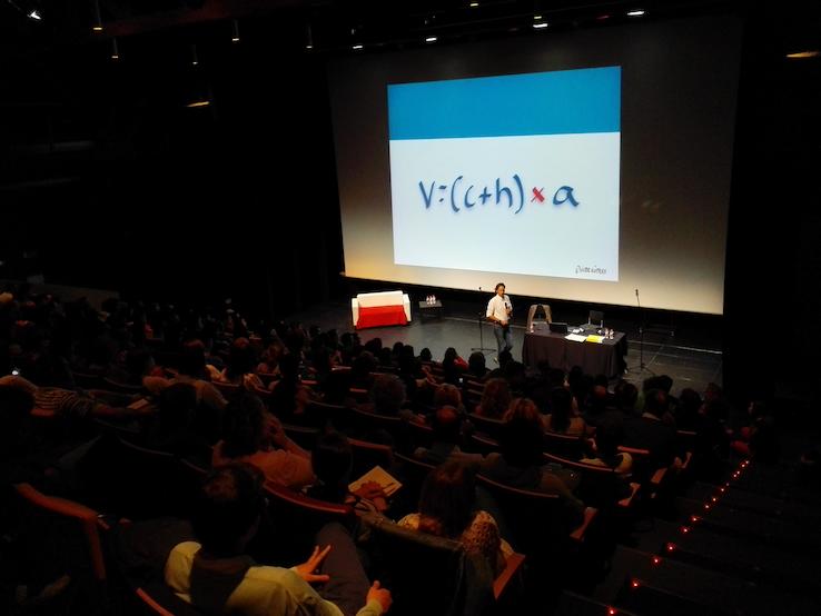 Moment de la 1a jornada de recerca de feina amb Victor K&uuml;ppers