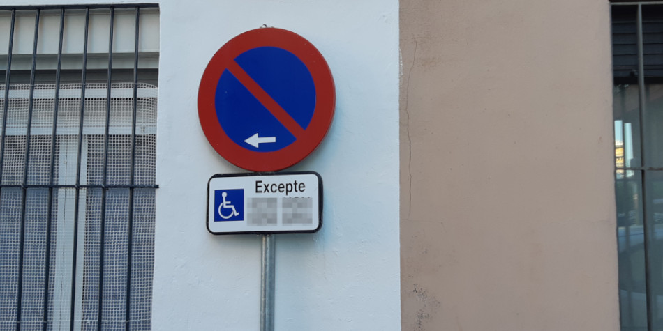 Es prorroga la vigència de les targetes d'aparcament per a persones amb discapacitat i de transport col·lectiu