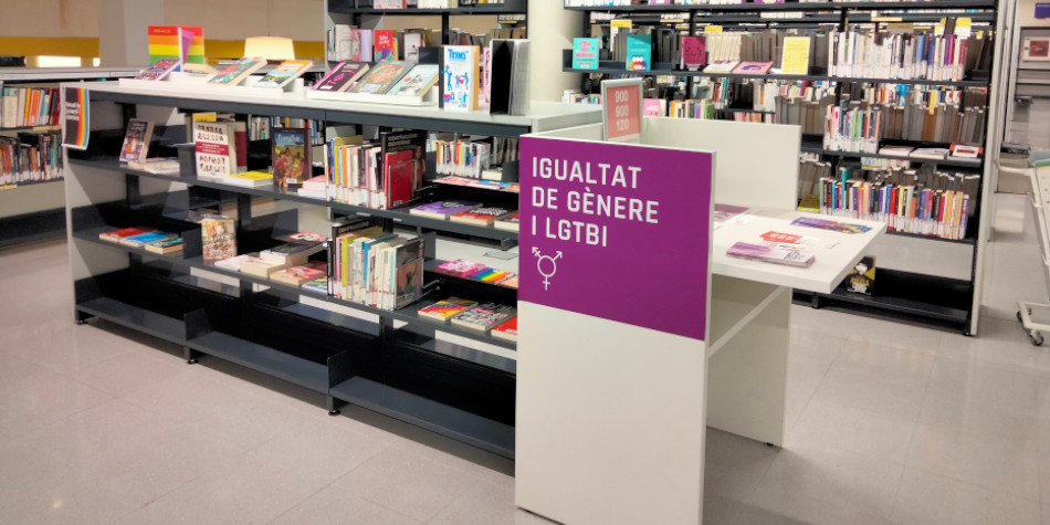 La Biblioteca amplia la seva secció de gènere i LGTBI