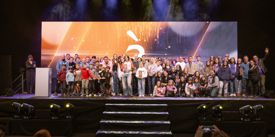 Foto de grups dels premiats dels Premis  de l'Esport 2025