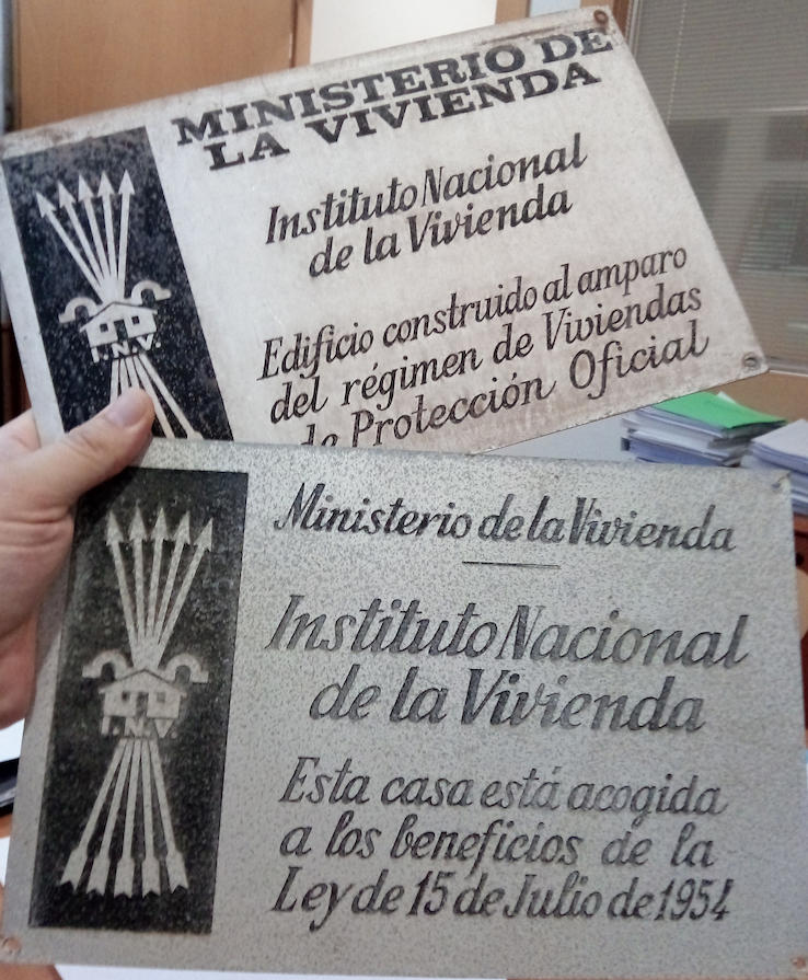 Plaques Instituto Nacional de la Vivienda