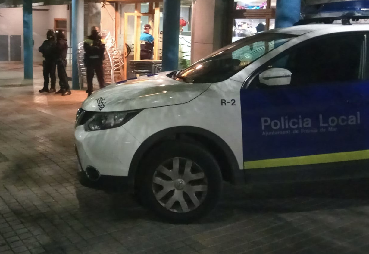 Operació policial contra tràfic de drogues  a Premià de Mar
